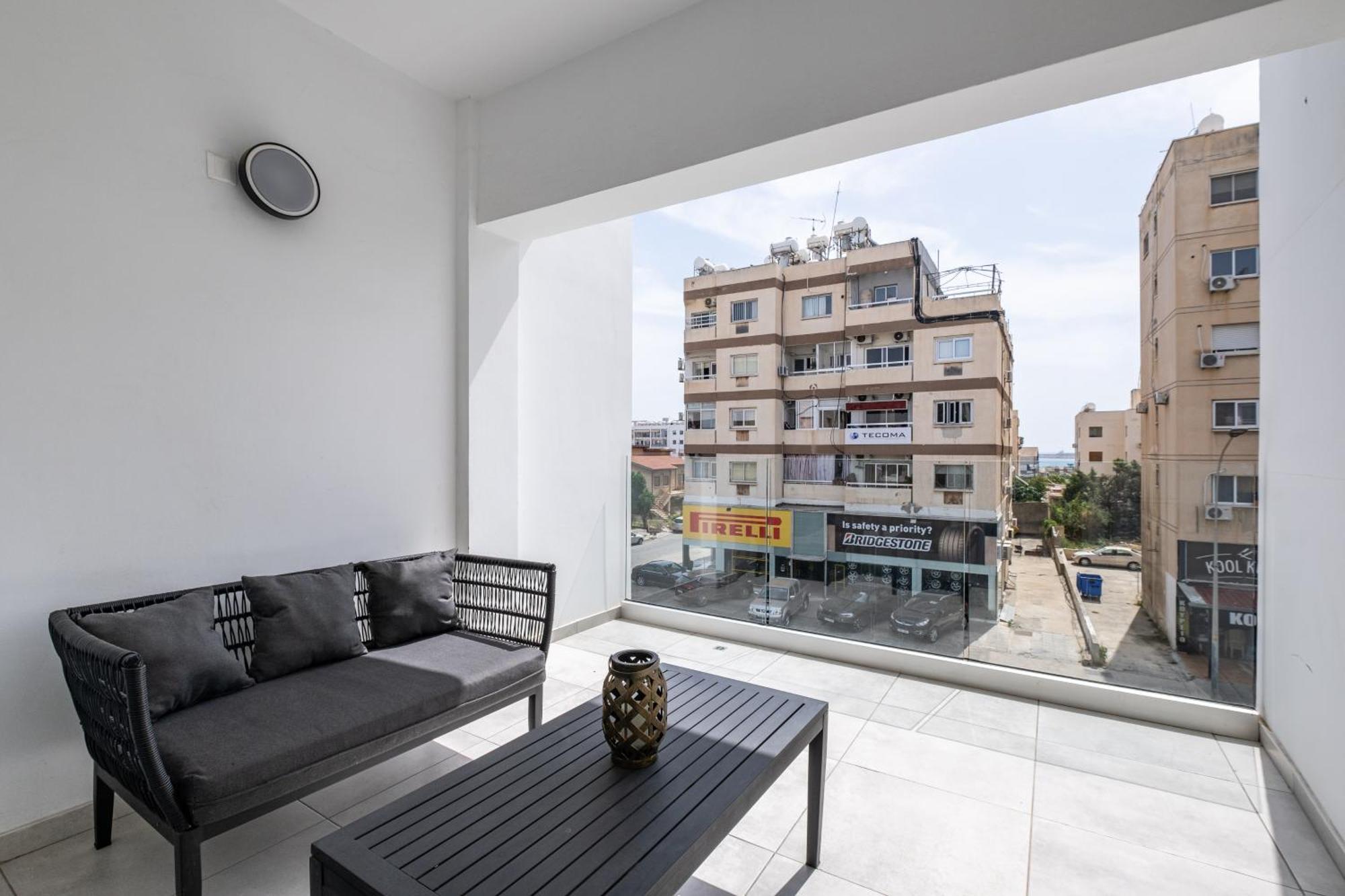 Georgiana Suites Larnaca Dış mekan fotoğraf