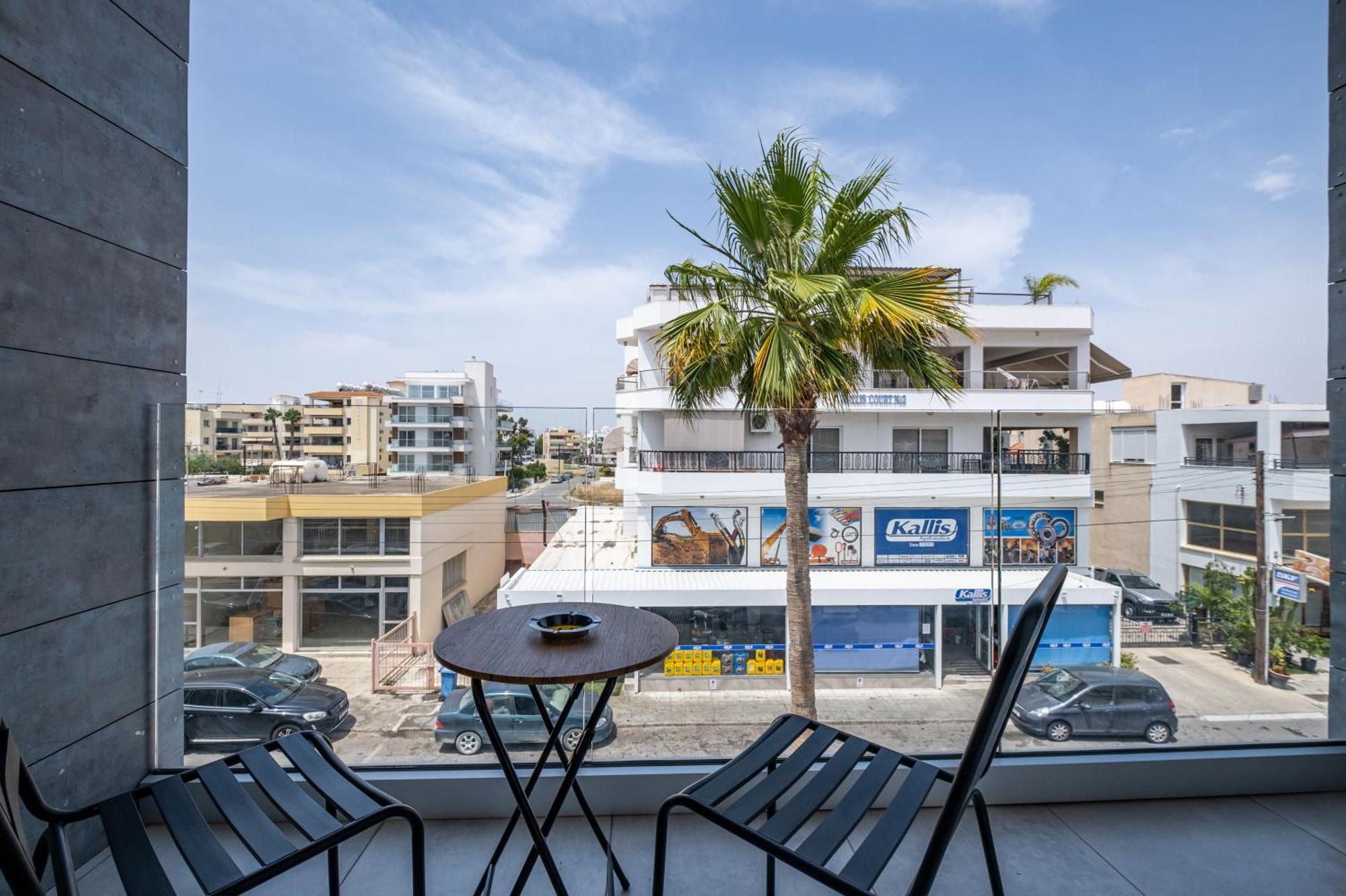 Georgiana Suites Larnaca Dış mekan fotoğraf