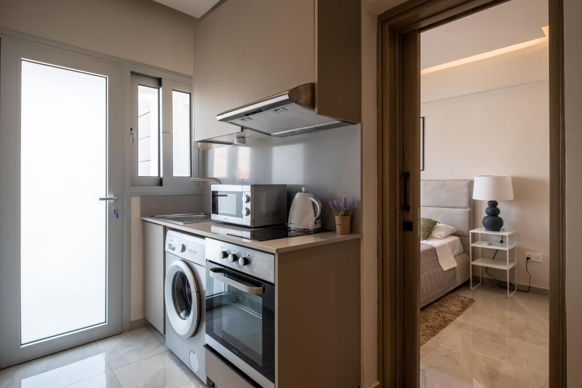 Georgiana Suites Larnaca Oda fotoğraf