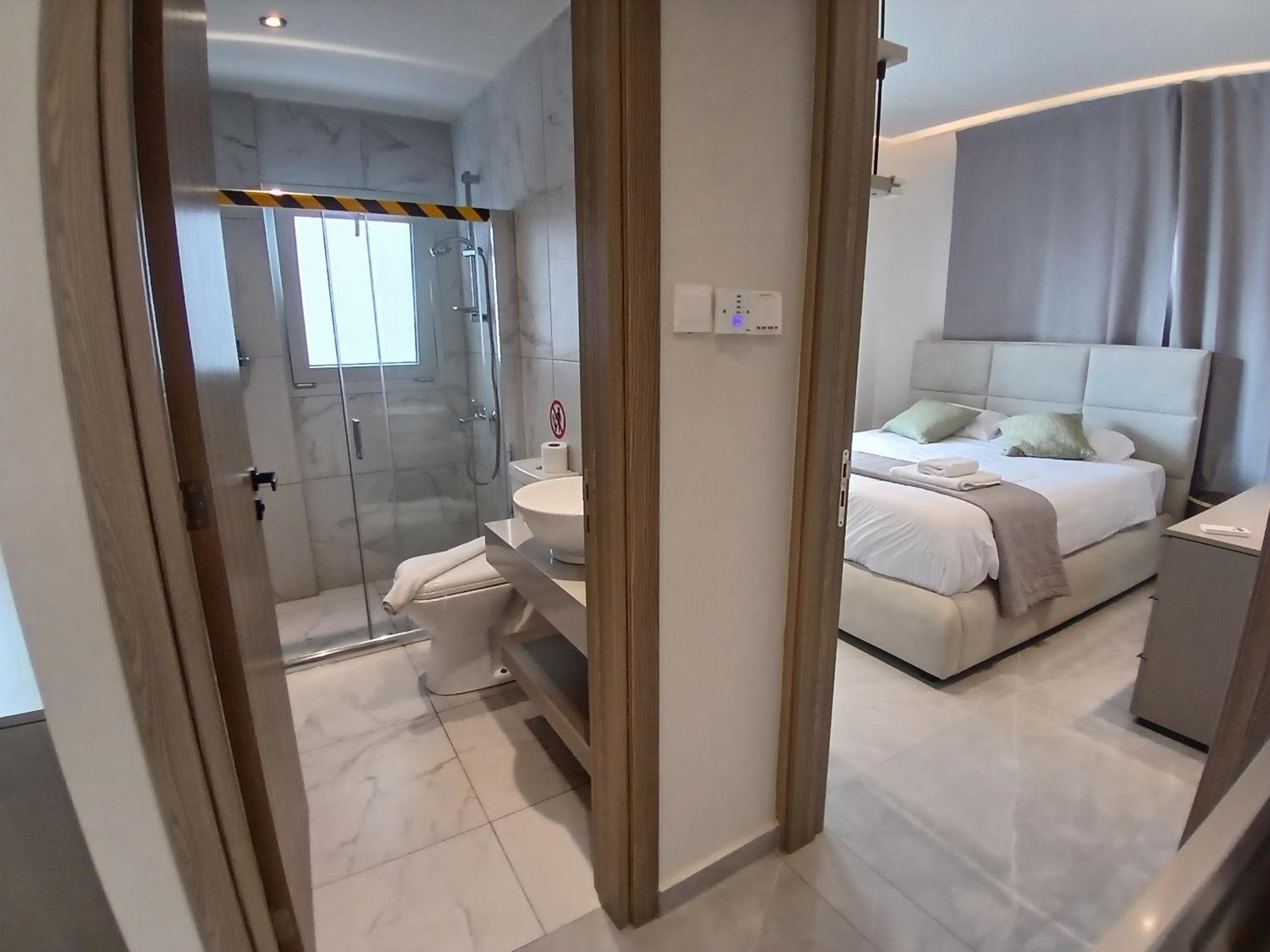 Georgiana Suites Larnaca Oda fotoğraf