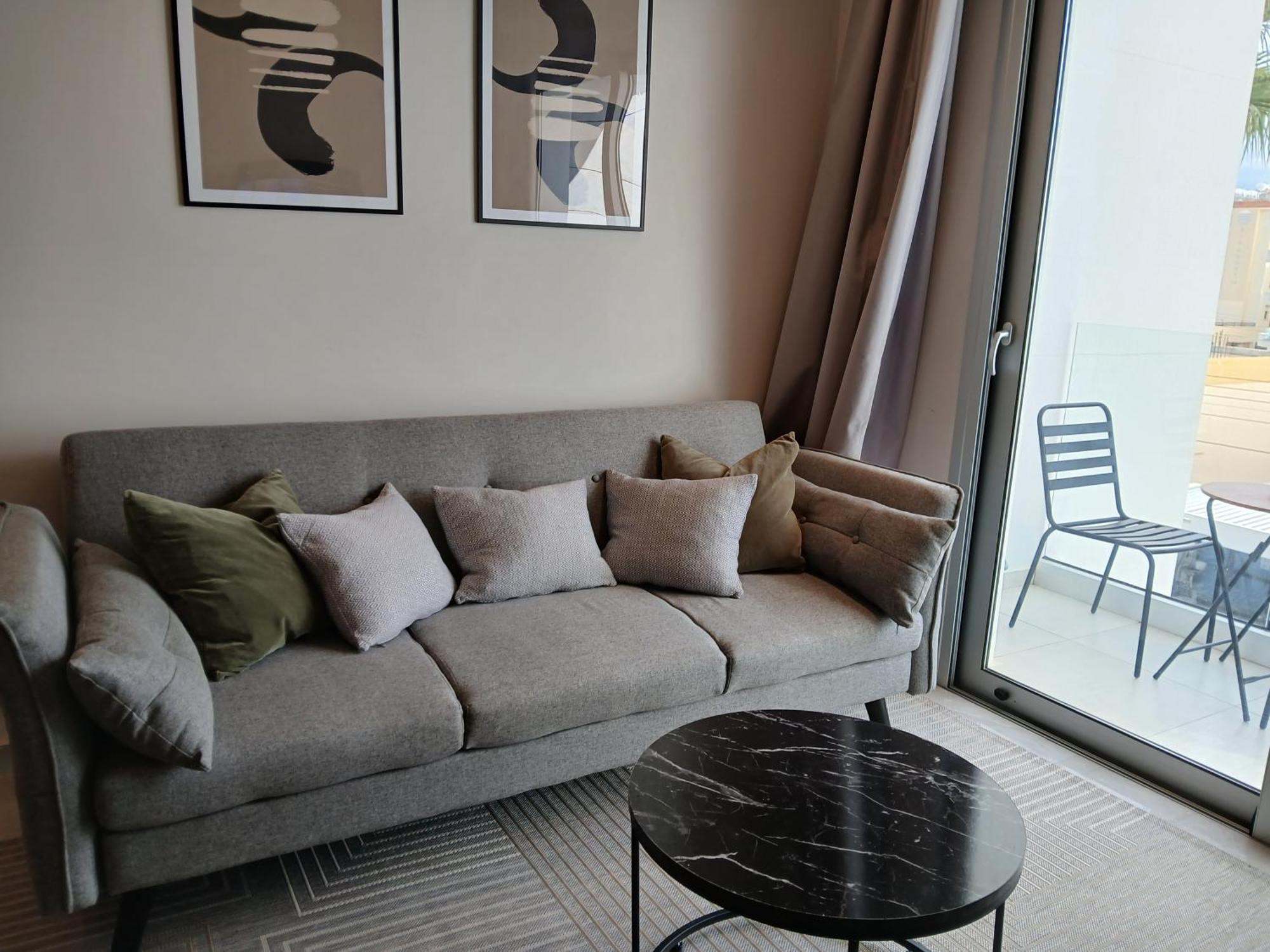 Georgiana Suites Larnaca Oda fotoğraf