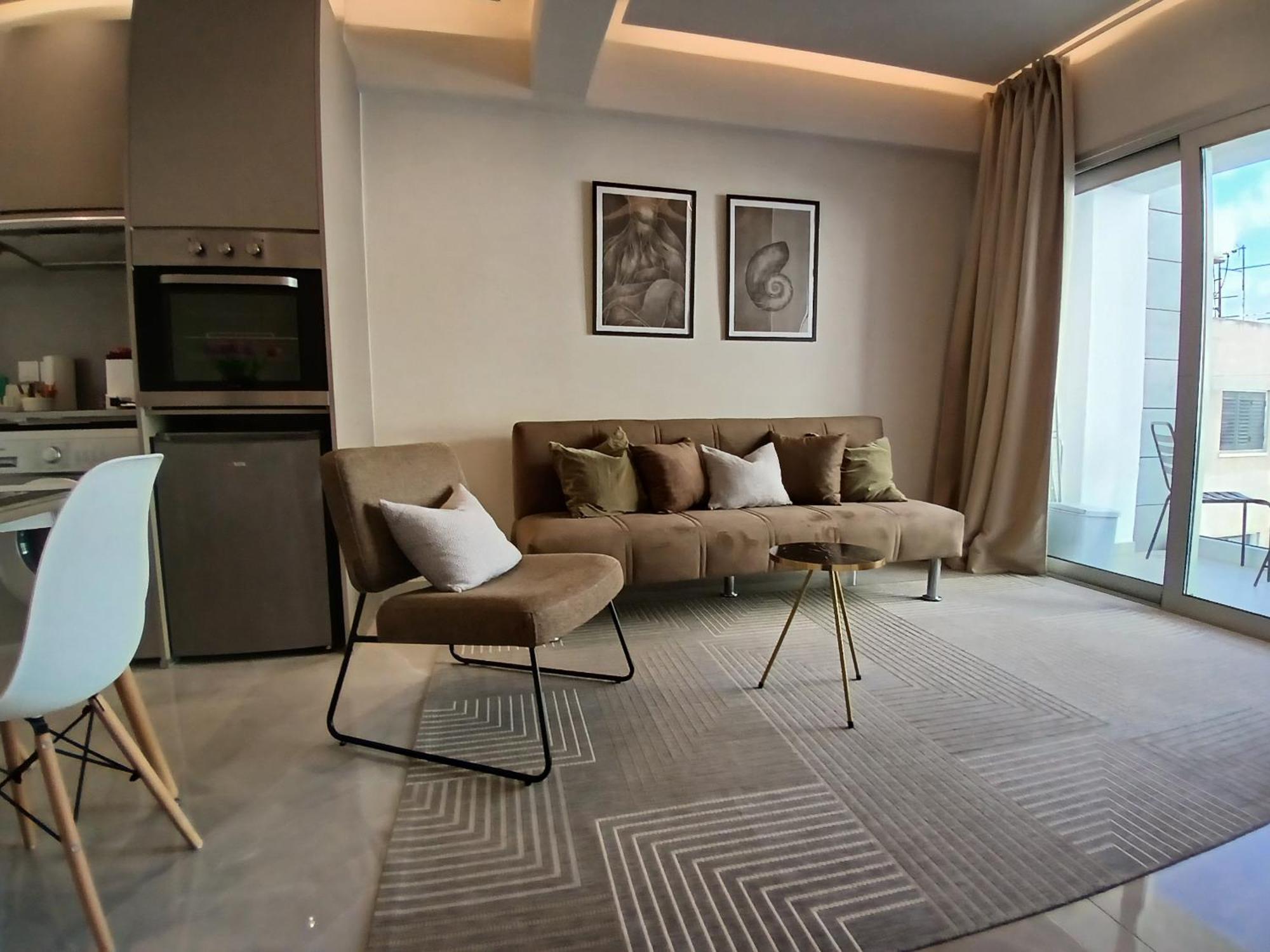 Georgiana Suites Larnaca Oda fotoğraf