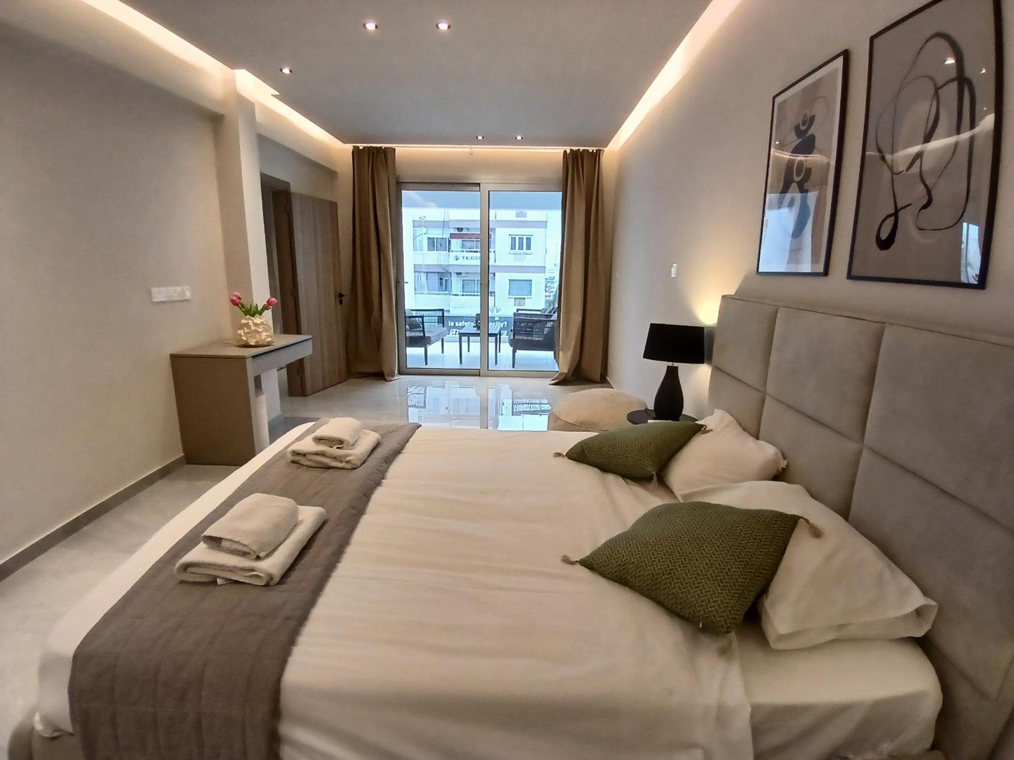 Georgiana Suites Larnaca Oda fotoğraf