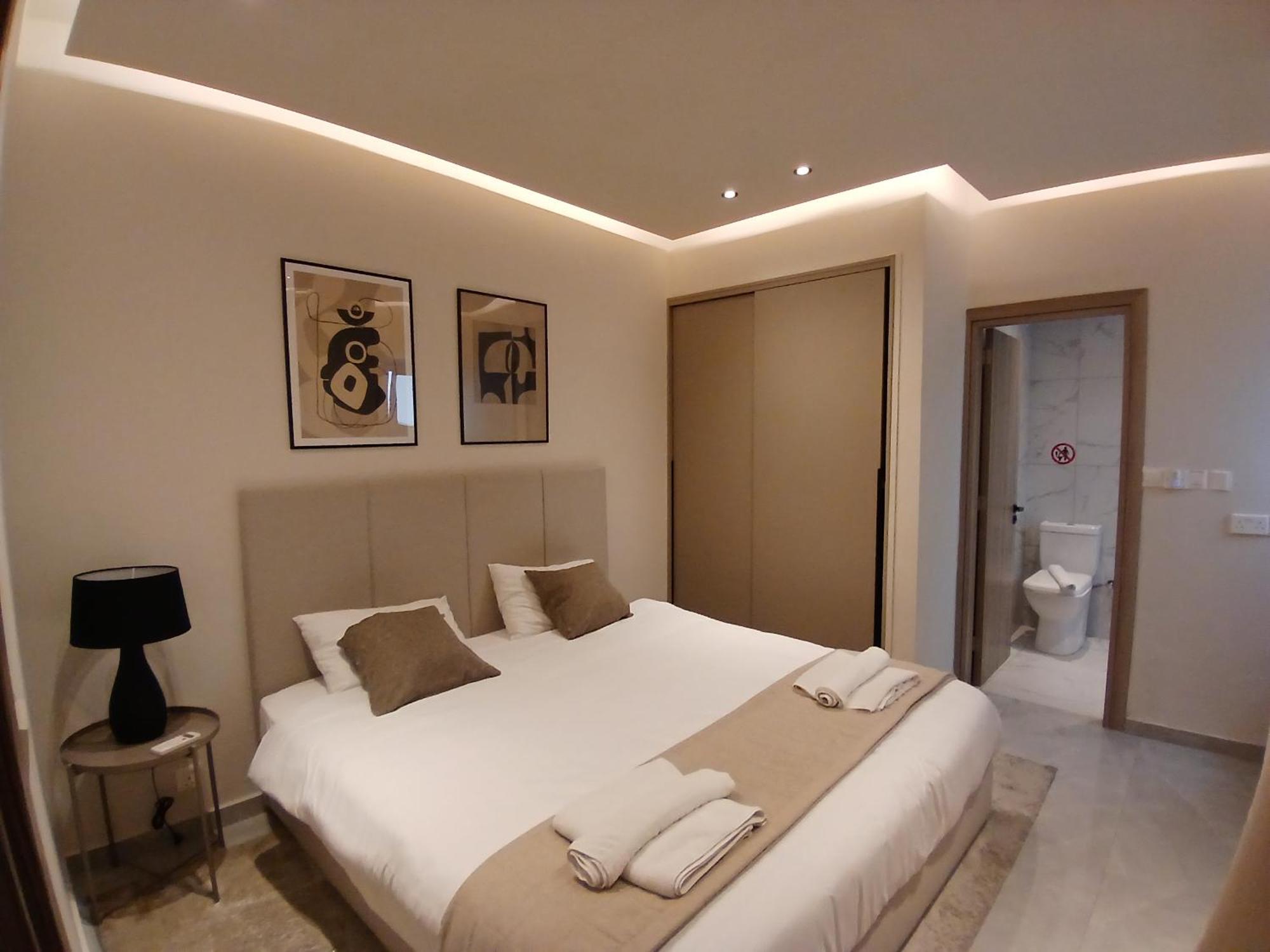 Georgiana Suites Larnaca Oda fotoğraf